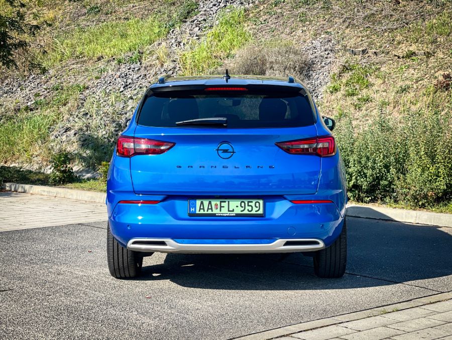 Örülök, hogy újra látlak! Jól nézel ki! – Opel Grandland Plug-in Hybrid Ultimate - Autó & Motor - MOBILITY - grandland 2023, grandland plug in hybrid, grandland teszt, opel Grandland PHEV Ultimate teszt, Opel grandland teszt, 