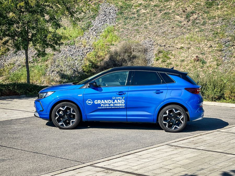 Örülök, hogy újra látlak! Jól nézel ki! – Opel Grandland Plug-in Hybrid Ultimate - Autó & Motor - MOBILITY - grandland 2023, grandland plug in hybrid, grandland teszt, opel Grandland PHEV Ultimate teszt, Opel grandland teszt, 