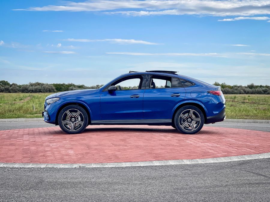 Amikor a presztízsből luxus lesz – Mercedes Benz GLC 400e 4Matic Coupé - Autó & Motor - MOBILITY - glc coupe 2023, glc coupe 400e, GLC coupé PHEV teszt, glc mercedes, Mercedes GLC coupé 400e teszt, Mercedes-Benz GLC 400e teszt, 