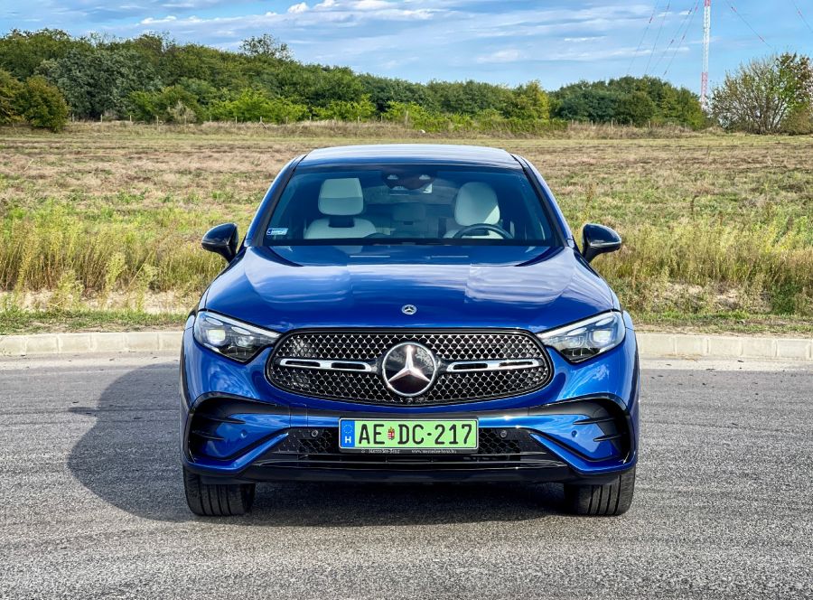 Amikor a presztízsből luxus lesz – Mercedes Benz GLC 400e 4Matic Coupé - Autó & Motor - MOBILITY - glc coupe 2023, glc coupe 400e, GLC coupé PHEV teszt, glc mercedes, Mercedes GLC coupé 400e teszt, Mercedes-Benz GLC 400e teszt, 