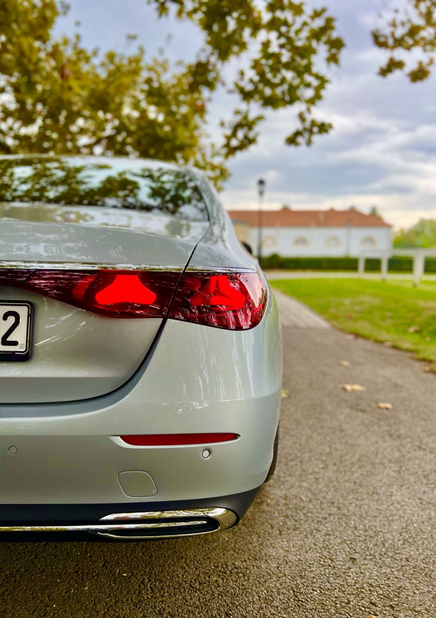 Szemet gyönyörködtető látvány – Mercedes-Benz E osztály bemutató - Autó & Motor - MOBILITY - 2023 Mercedes E, E osztály bemutató, mercedes benz, mercedes benz e osztály, mercedes e bemutató, 