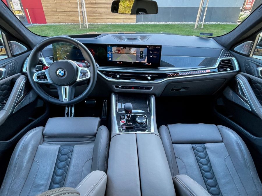 Erőteljes jelenlét – BMW X6 M Competition - Autó & Motor - MOBILITY - bmw x6 m competition teszt, x6m, x6m 2023, x6m competition, x6m teszt, 