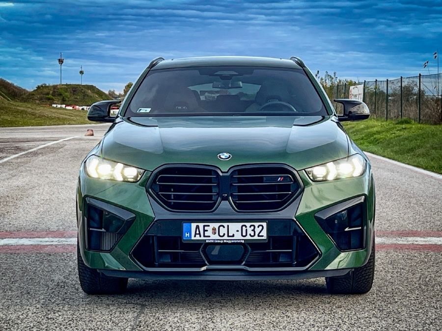 Erőteljes jelenlét – BMW X6 M Competition - Autó & Motor - MOBILITY - bmw x6 m competition teszt, x6m, x6m 2023, x6m competition, x6m teszt, 