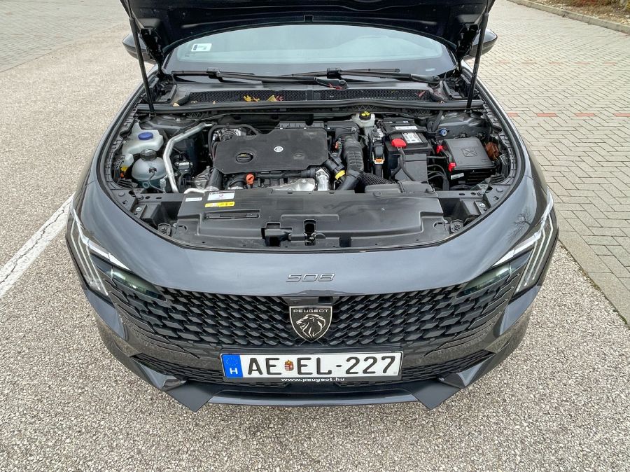 Szemben az árral - Peugeot 508 SW Allure 1,5 BlueHDI 130 - Autó & Motor - MOBILITY - 2023 Peugeot 508 SW 1%2C5 BlueHDI teszt, 508 peugeot, 508 Peugeot 2023, Peugeot 508 SW Allure 1%2C5 dízel teszt, Peugeot 508 teszt, 