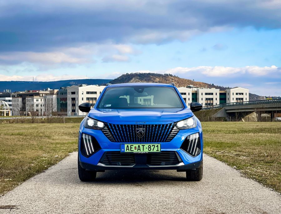 Az év legjobbja franciául – Peugeot e-2008 Allure - Autó & Motor - MOBILITY - Peugeot 2008 elektromos teszt, Peugeot e 2008 teszt Allure, Peugeot e-2008 teszt, Peugeot e2008 teszt, 