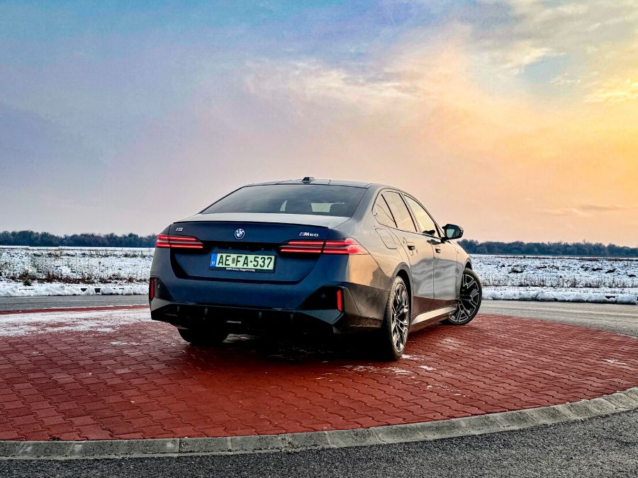 Hetes alá – BMW i5 M60 - Autó & Motor - MOBILITY - BMW i5 M60, bmw i5 M60 teszt, BMW i5 teszt, i5 M60, i5 M60 tesz, 
