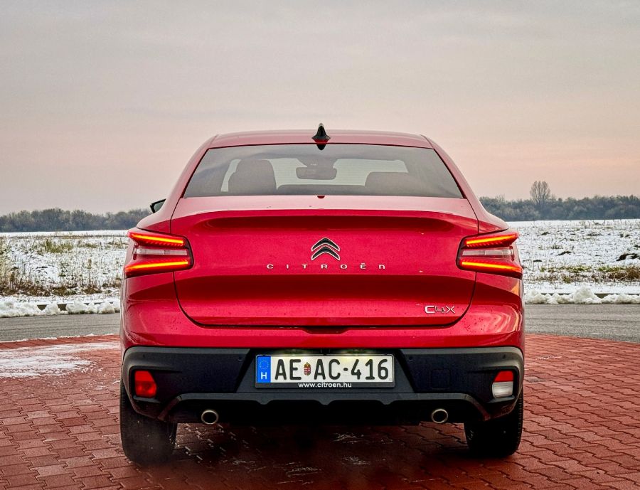 Benzines családi 2023 – Citroën C4 X 1.2 - Autó & Motor - MOBILITY - Citroen C4 X 1%2C2 teszt, Citroen c4 x benzin, Citroen c4 x teszt, 