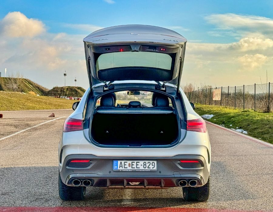 Státusz - Mercedes-AMG GLE 53 4MATIC+ Coupé Mild hybrid - Autó & Motor - MOBILITY - GLE 53 amg teszt, Mercedes amg GLE 53 4Matic coupé teszt, mercedes gle, Mercedes GLE cloupé teszt, mercedes-amg gle 53 teszt, 