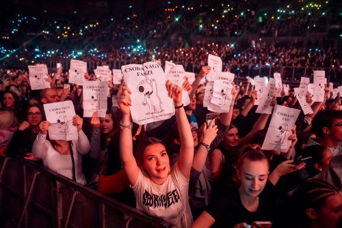 “Te egy fázis vagy, amit megköszönnek, hogy mennyi mindent mutattál” - Dzsúdló egy tipikus Y generáció: a baby boomer-, az X- és a Z generáció közti összekötő híd -  -  - azahriah, dzsúdló, krúbi, lilfrakk, majré, önreflexió, Papp lászló sportaréna, szorongás, trapstar, Y generáció, 