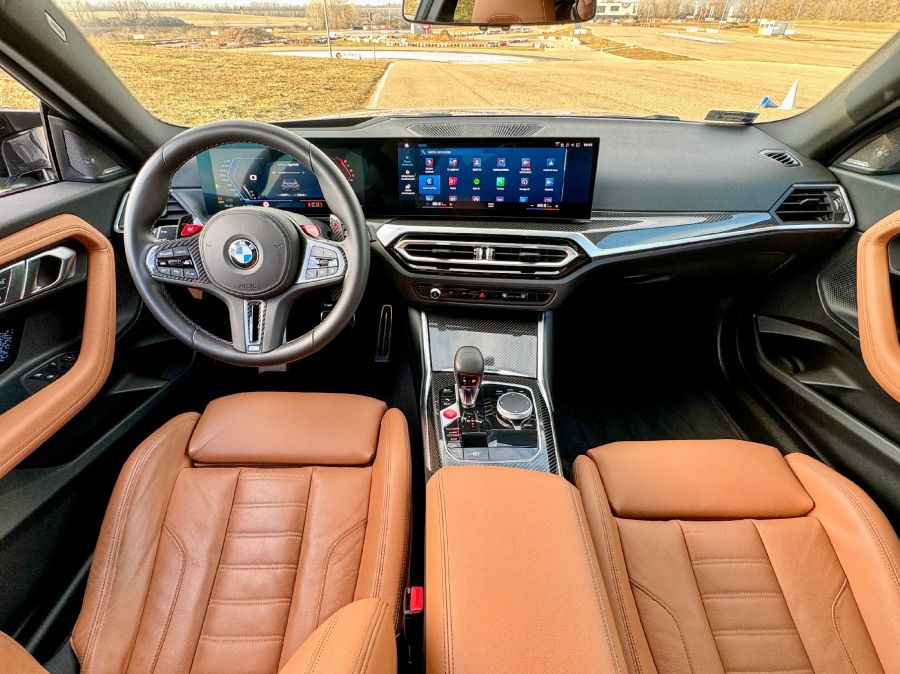 A fiatalság széruma – BMW M2 Performance - Autó & Motor - MOBILITY - 2023 BMW M2, 2023 BMW M2 Performance teszt, BMW M2, BMW M2 teszt, 