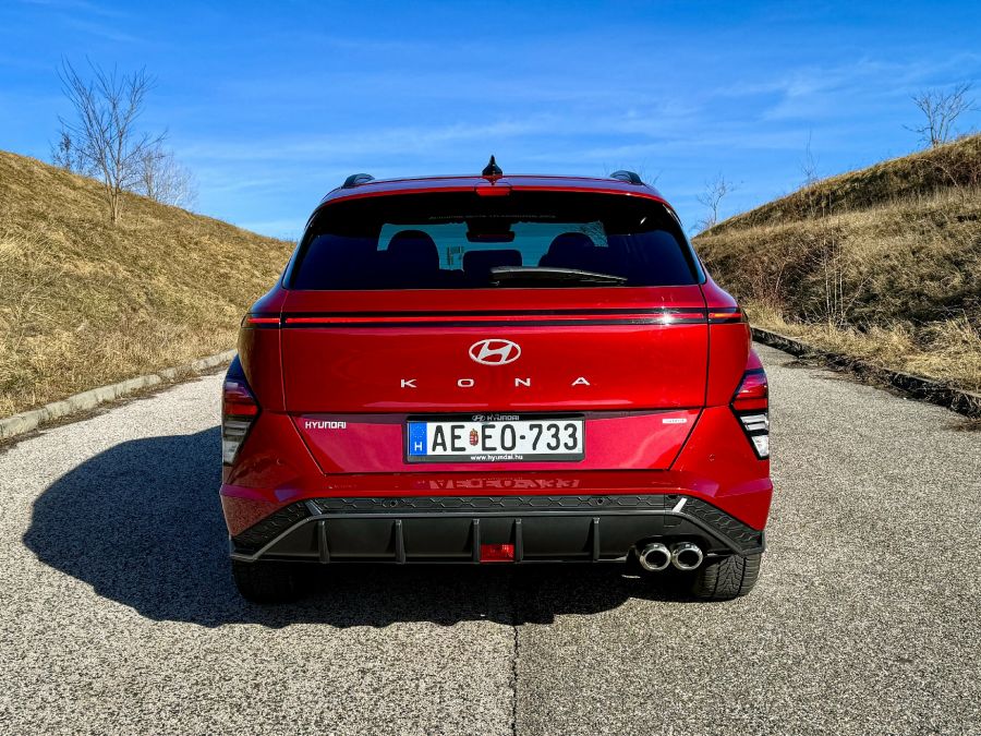A katonatiszt – Hyundai Kona 1.6 GDi Hibrid - Autó & Motor - MOBILITY - 2024 Hyundai Kona 1.6 GDi Hibrid teszt, Hyundai Kona hybrid teszt, Hyundai Kona teszt, 