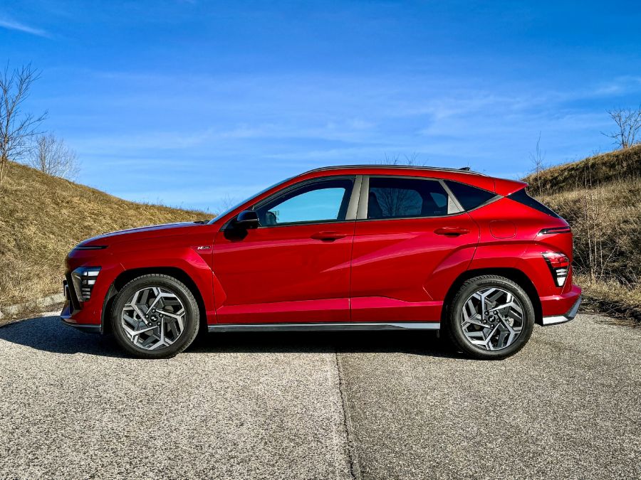 A katonatiszt – Hyundai Kona 1.6 GDi Hibrid - Autó & Motor - MOBILITY - 2024 Hyundai Kona 1.6 GDi Hibrid teszt, Hyundai Kona hybrid teszt, Hyundai Kona teszt, 