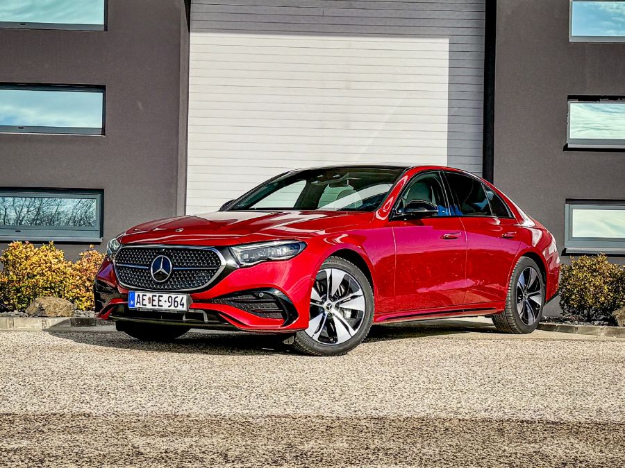 A legfontosabb bástyák és a kapcsolódó elvárások – Mercedes-Benz E220 d 4Matic limuzin - Autó & Motor - MOBILITY - e220 mercedes, e220 mercedes 2023, mercedes benz, mercedes e200 d 4Matic limuzin teszt, mercedes e220 dízel limuzin teszt, 