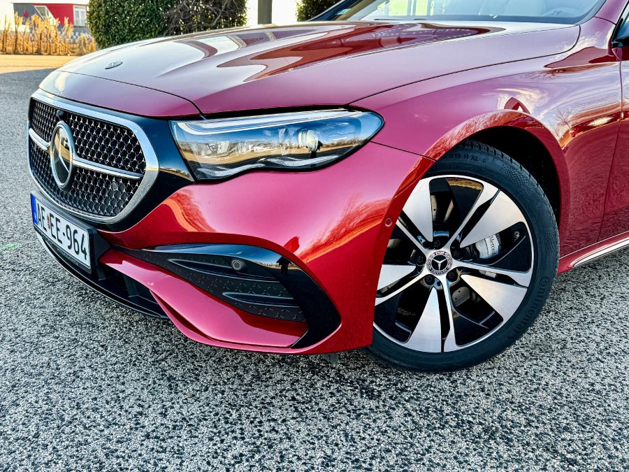 A legfontosabb bástyák és a kapcsolódó elvárások – Mercedes-Benz E220 d 4Matic limuzin - Autó & Motor - MOBILITY - e220 mercedes, e220 mercedes 2023, mercedes benz, mercedes e200 d 4Matic limuzin teszt, mercedes e220 dízel limuzin teszt, 