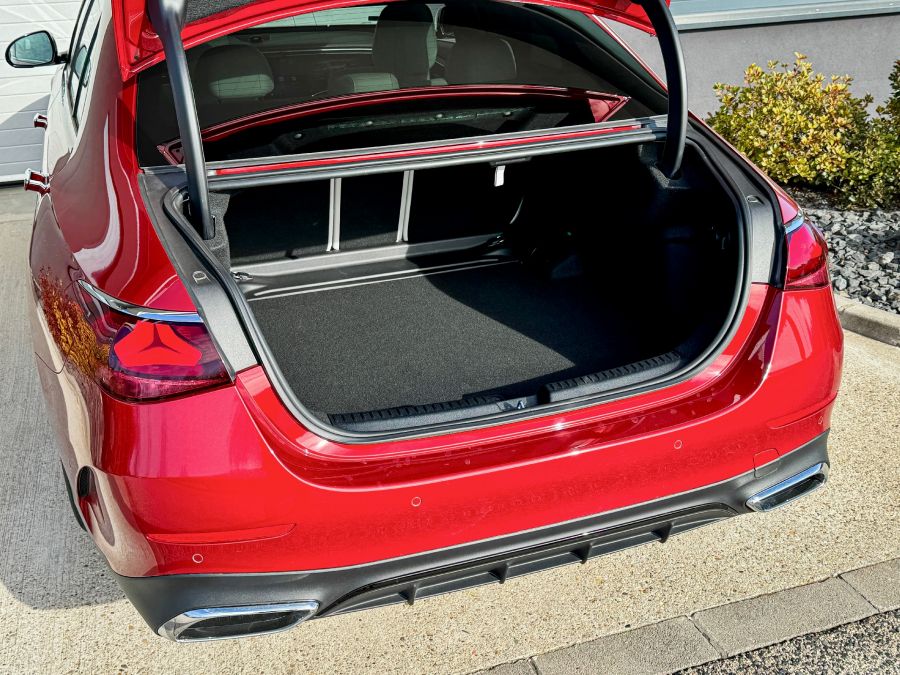 A legfontosabb bástyák és a kapcsolódó elvárások – Mercedes-Benz E220 d 4Matic limuzin - Autó & Motor - MOBILITY - e220 mercedes, e220 mercedes 2023, mercedes benz, mercedes e200 d 4Matic limuzin teszt, mercedes e220 dízel limuzin teszt, 