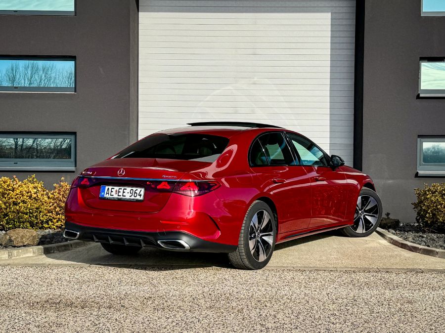 A legfontosabb bástyák és a kapcsolódó elvárások – Mercedes-Benz E220 d 4Matic limuzin - Autó & Motor - MOBILITY - e220 mercedes, e220 mercedes 2023, mercedes benz, mercedes e200 d 4Matic limuzin teszt, mercedes e220 dízel limuzin teszt, 