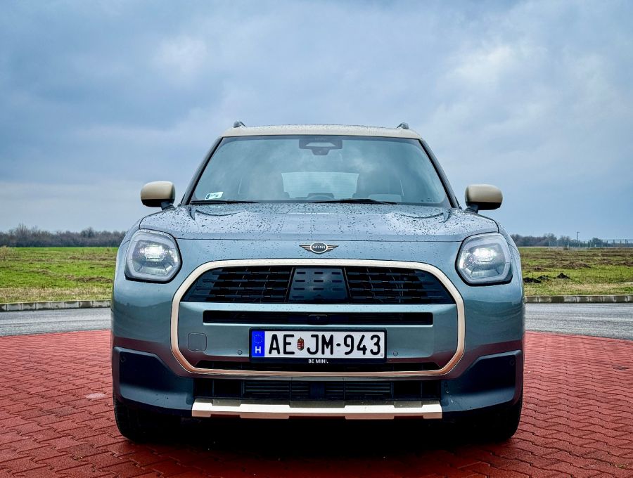 Magasan, boldogan, megújultan – Mini Countryman C Favoured Trim - Autó & Motor - MOBILITY - 2024 Countryman, 2024 mini countryman teszt, countryman 2024, countryman teszt, Mini Countryman benzin teszt, Mini Countryman C Favoured Trim teszt, 