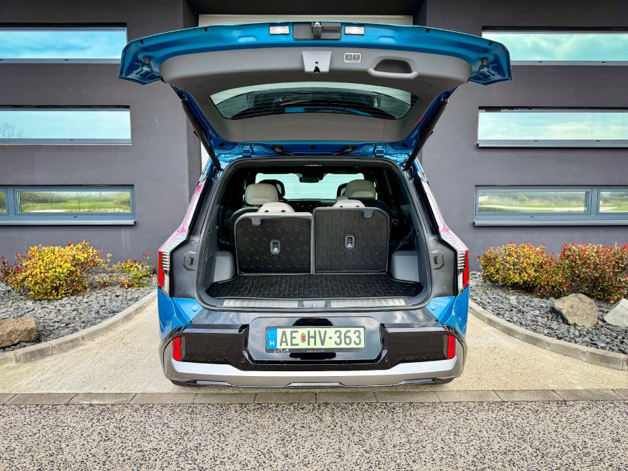 Az elektromos tank – KIA EV9 E384 AWD - Autó & Motor - MOBILITY - ev9, ev9 kia, ev9 teszt, Kia EV9 E384 AWD teszt, kia ev9 teszt, 