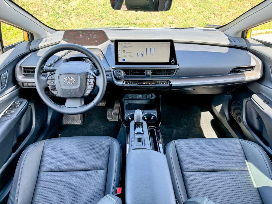 Minek nevezzelek? – Toyota Prius Plug-in Hybrid Executive - Autó & Motor - MOBILITY - 2023 Toyota Prius PHEV teszt, prius 2023, prius 2024, prius 5, prius plug in, Toyota Prius Plug-in Hybrid Executive teszt, Toyota Prius teszt,