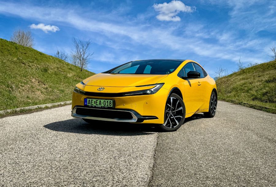 Minek nevezzelek? – Toyota Prius Plug-in Hybrid Executive - Autó & Motor - MOBILITY - 2023 Toyota Prius PHEV teszt, prius 2023, prius 2024, prius 5, prius plug in, Toyota Prius Plug-in Hybrid Executive teszt, Toyota Prius teszt,