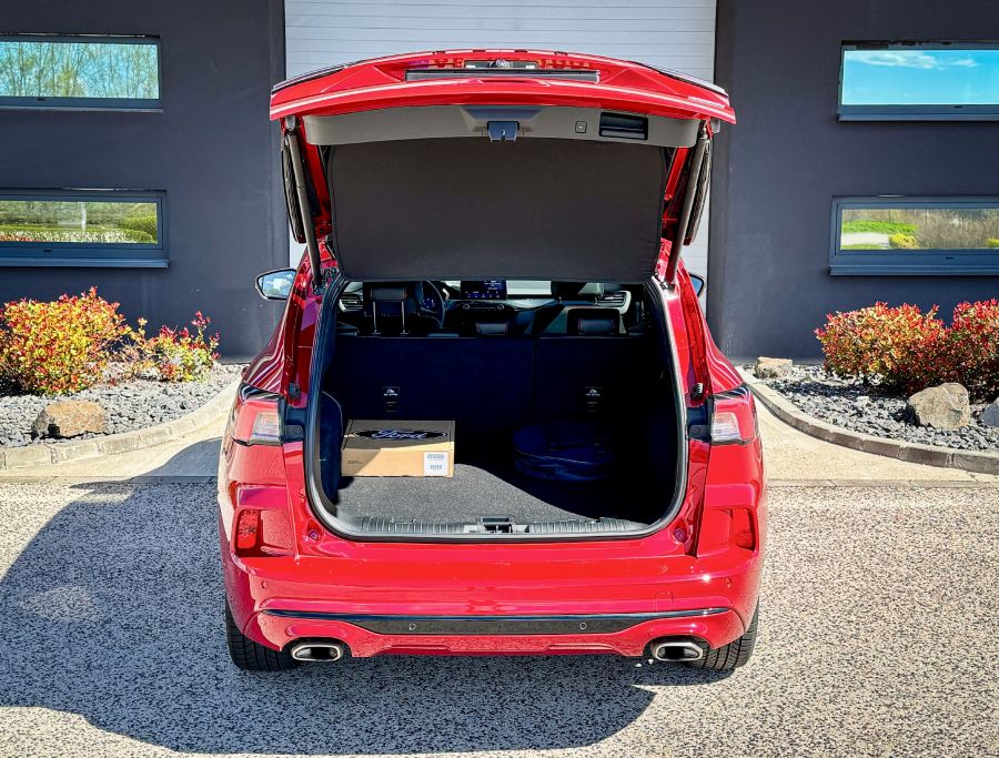 Attól, hogy nem fiatal, még ne írjuk le – Ford Kuga 2.5l Plug-In Hybrid AT FWD - Autó & Motor - MOBILITY - 2023 Kuga, Ford Kuga PHEV teszt, Ford Kuga plug-in hybrid teszt, Kuga ford,