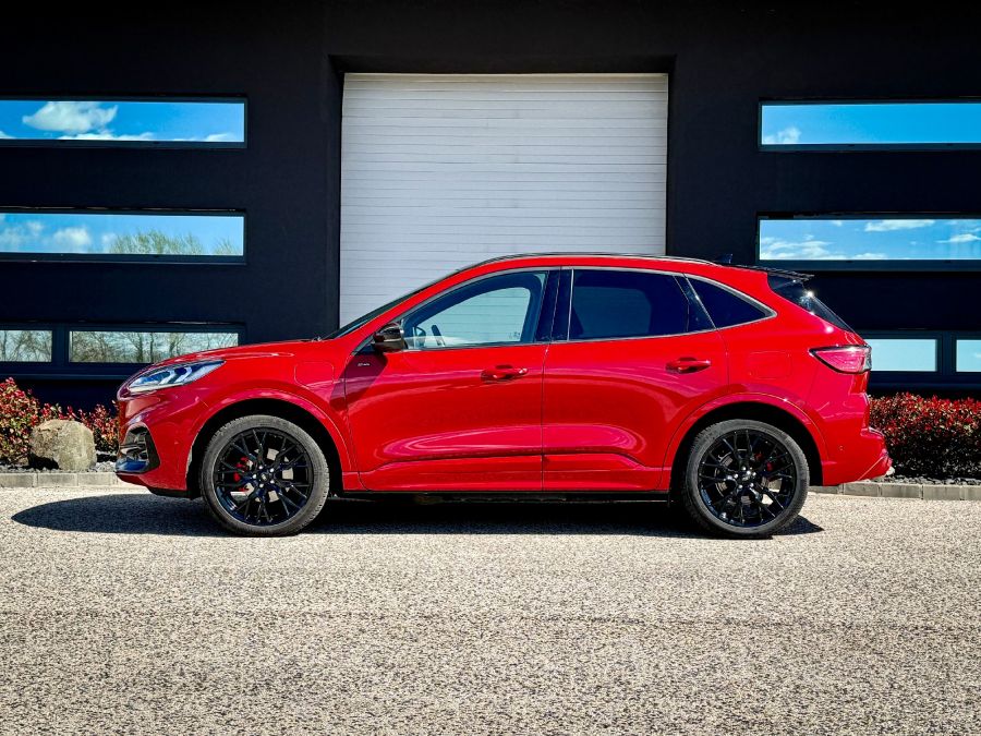 Attól, hogy nem fiatal, még ne írjuk le – Ford Kuga 2.5l Plug-In Hybrid AT FWD - Autó & Motor - MOBILITY - 2023 Kuga, Ford Kuga PHEV teszt, Ford Kuga plug-in hybrid teszt, Kuga ford,