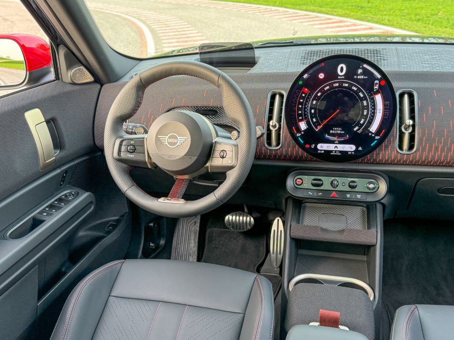 Startvonalon – Mini Countryman John Cooper Works All4 - Autó & Motor - MOBILITY - 2024 JCW Countryman teszt, 2024 Mini countryman JCW teszt, 2024 mini countryman John Cooper Works All4 teszt, Countryman JCW teszt, Mini Countryman teszt, 