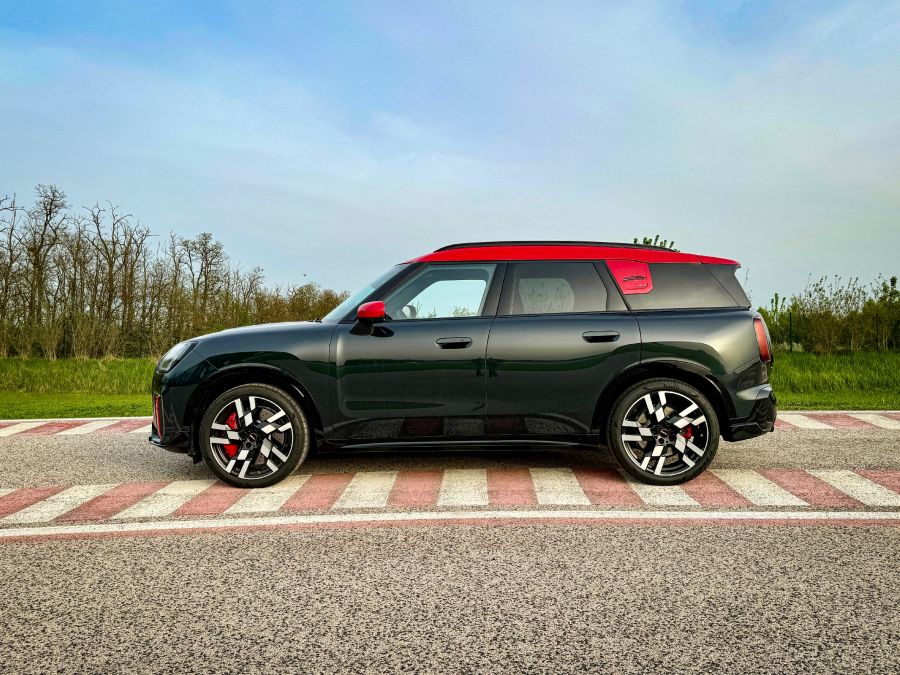 Startvonalon – Mini Countryman John Cooper Works All4 - Autó & Motor - MOBILITY - 2024 JCW Countryman teszt, 2024 Mini countryman JCW teszt, 2024 mini countryman John Cooper Works All4 teszt, Countryman JCW teszt, Mini Countryman teszt, 