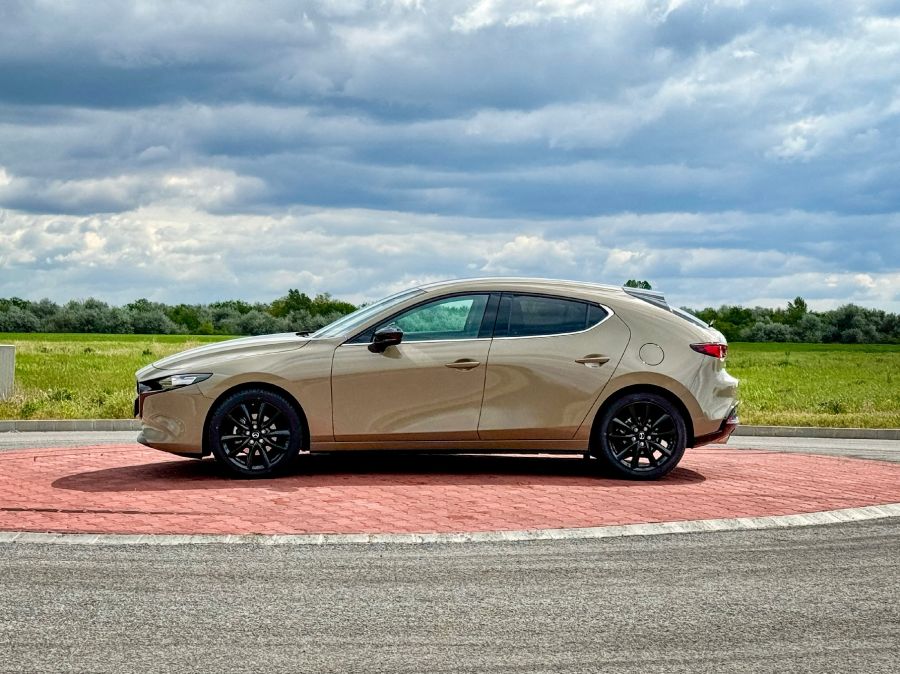 A régi igenis lehet új – Mazda 3 Nagisa - Autó & Motor - MOBILITY - 2024 Mazda 3 Nagisa, mazda 3, Mazda 3 teszt, 