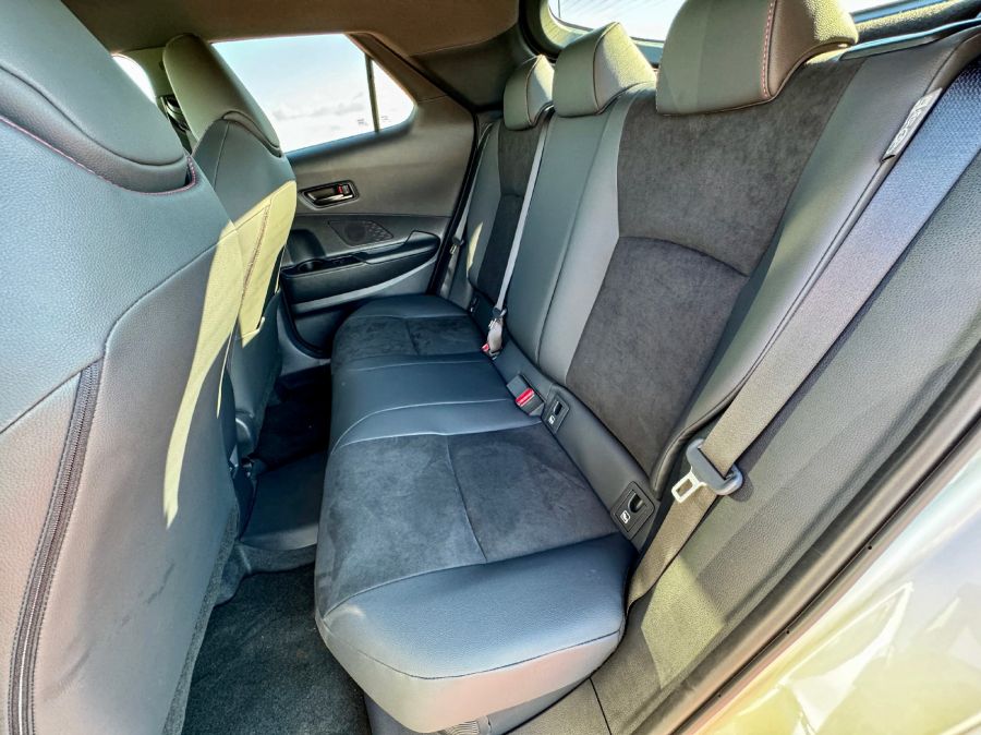 Továbbra is a jövőt mutatja – Toyota C-HR plug-in hybrid GR Sport Premier Edition - Autó & Motor - MOBILITY - 2024 Toyota C-H, 2024 Toyta C-HR plug-in hybrid GR Sport Premier Edition teszt, C-HR PHEV GR Sport teszt, CHR teszt, Toyota C-HR PHEV teszt, toyota chr, 