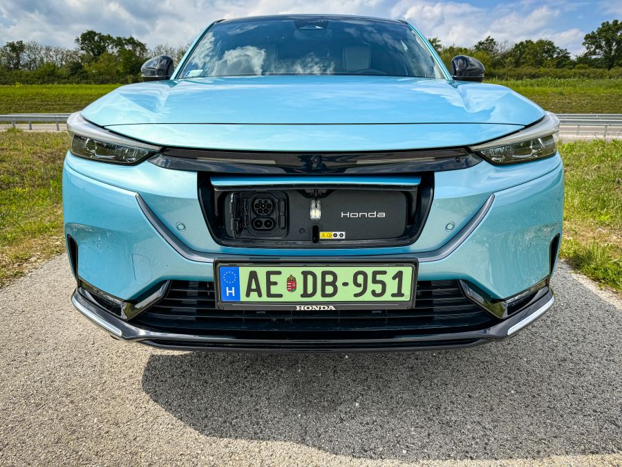 Kisbetű, nagybetű, szám és speciális karakter – Honda e:Ny1 - Autó & Motor - MOBILITY - e%3ANy1 teszt, Honda e%3ANy1 teszt, Honda elektromos teszt, 