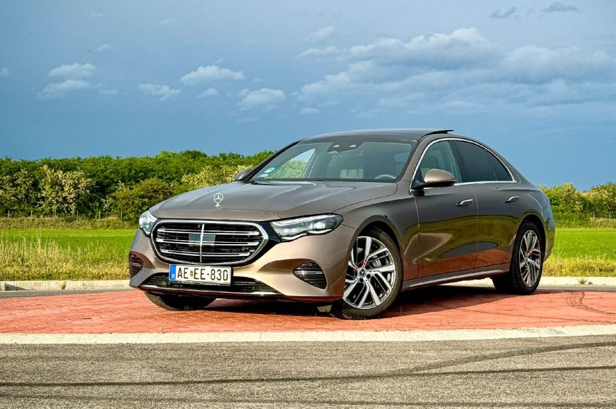 Álló csillag az autógyártásban – Mercedes-Benz E 220 D Exclusive - MOBILITY -  - 2024 Mercedes E  220d teszt, Mercedes E 220d  Exclusive teszt, Mercedes-Benz E osztály limuzin teszt, 