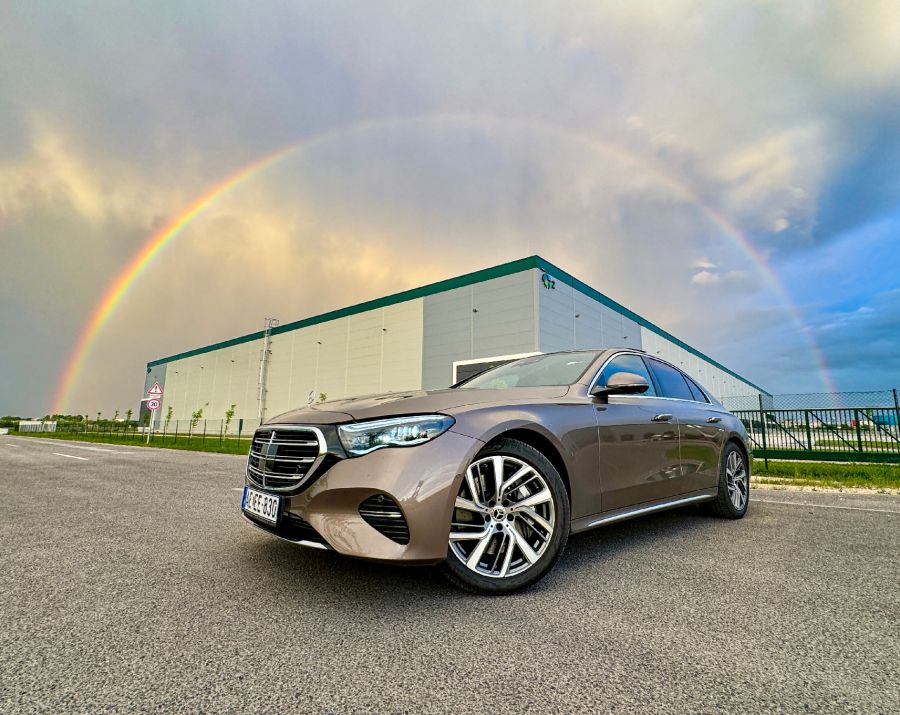 Álló csillag az autógyártásban – Mercedes-Benz E 220 D Exclusive - MOBILITY -  - 2024 Mercedes E  220d teszt, Mercedes E 220d  Exclusive teszt, Mercedes-Benz E osztály limuzin teszt, 