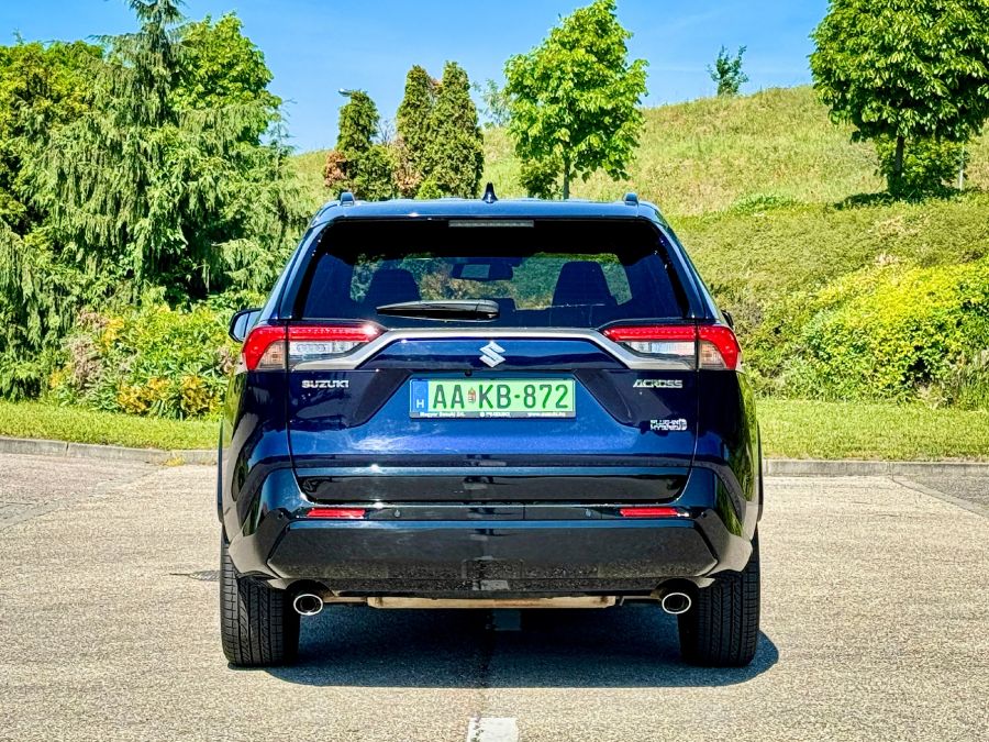 Az érett gyümölcs a legízletesebb – Sukuki Across 2,5l PHEV E-4WD - Autó & Motor - MOBILITY - Suzuki Across PHEV teszt, Suzuki Across plug-in hybrid teszt, Suzuki Across teszt, 