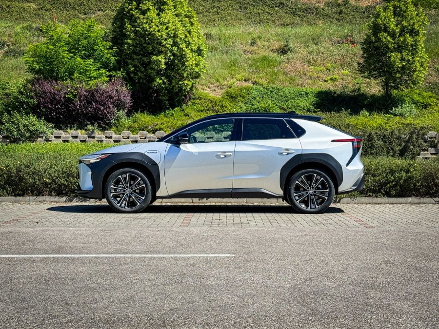 MZ/X azaz Üzenet a jövőből – Toyota BZ4X - Autó & Motor - MOBILITY - BZ4X teszt, Elektromos Toyota teszt, Toyota BZ4X teszt,