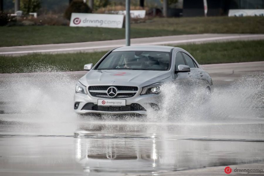 Csapatépítő tréningek a drivingcampen - Autó & Motor - MOBILITY - autóvezetés, csapatépítés, csapatépítő programok, csapatmunka, drivingcamp, májusi programok, programok,