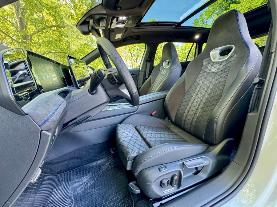 Csak a kombi - Volkswagen Passat 2.0 Tdi R-Line - Autó & Motor - MOBILITY - 2024 VW Passat 2.0 Tdi R-Line teszt, passat, passat b4, passat b9, VW passat, VW passat teszt,