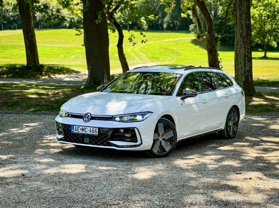 Csak a kombi - Volkswagen Passat 2.0 Tdi R-Line - Autó & Motor - MOBILITY - 2024 VW Passat 2.0 Tdi R-Line teszt, passat, passat b4, passat b9, VW passat, VW passat teszt,