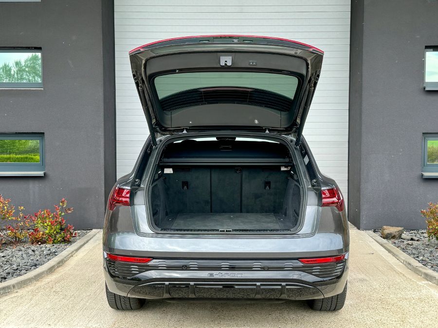 Vajon ez a technológia csúcsa? – Audi Q8 Sportback e-tron 55 - Autó & Motor - MOBILITY - Audi Q8 e-tron, Audi Q8 Sportback e-tron 55 teszt, Q8 e-tron utánfutó teszt, 