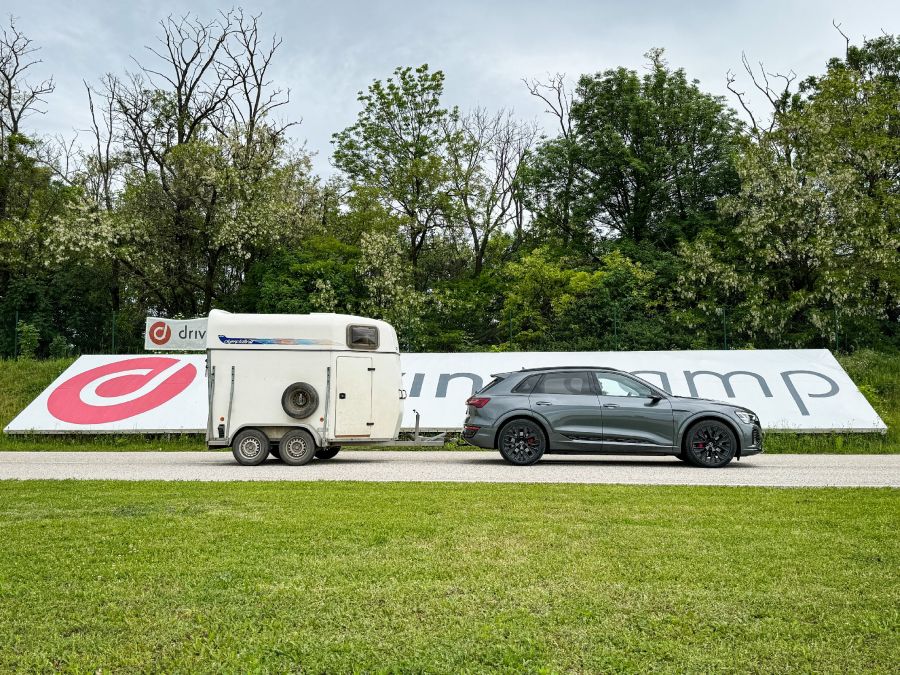 Vajon ez a technológia csúcsa? – Audi Q8 Sportback e-tron 55 - Autó & Motor - MOBILITY - Audi Q8 e-tron, Audi Q8 Sportback e-tron 55 teszt, Q8 e-tron utánfutó teszt, 