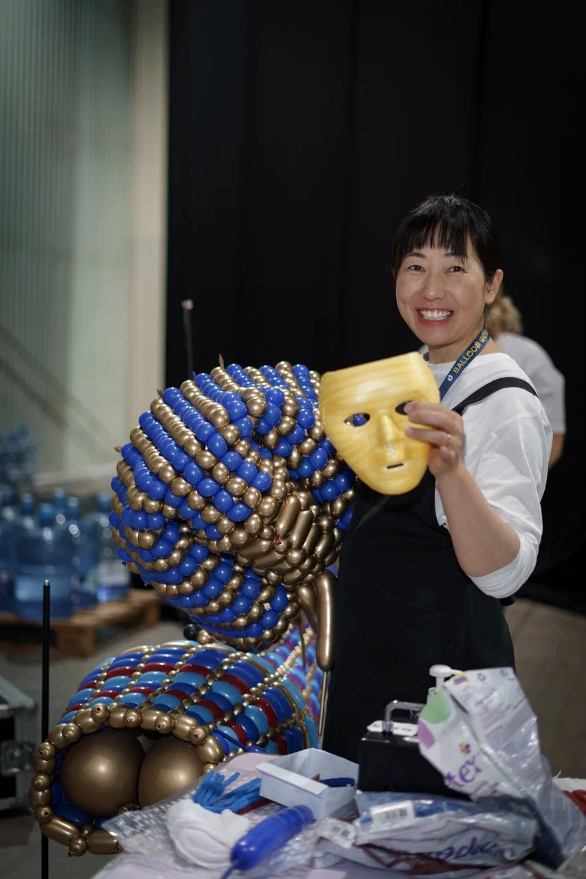 Ilyet még nem láttunk! Lufivilágot építettek és elhozták Budapestre - STYLENEWS -  - 