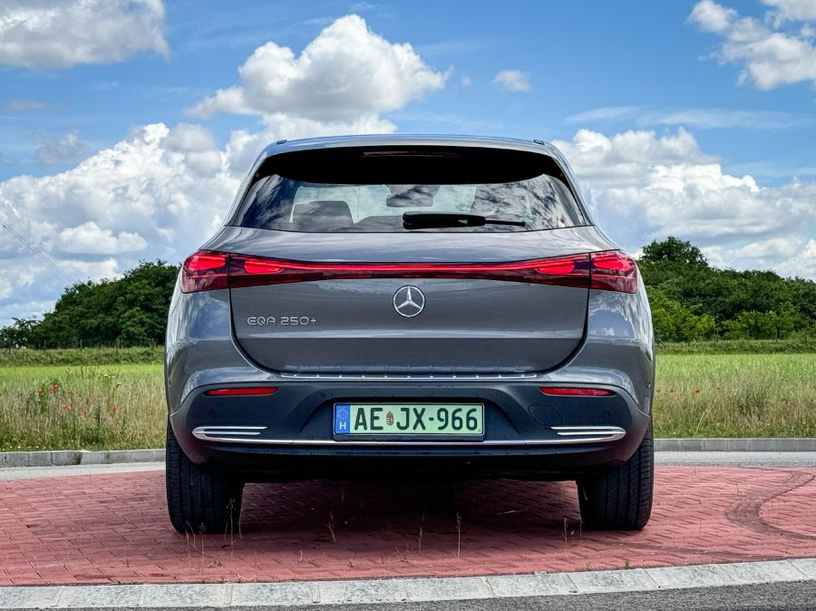 Az elektromos belépő – Mercedes-Benz EQA 250+ - Autó & Motor - MOBILITY - eqa 250 teszt, eqa teszt, Mercedes EQA, Mercedes EQA 250+ teszt, Mercedes-Benz EQA 250+ teszt, 