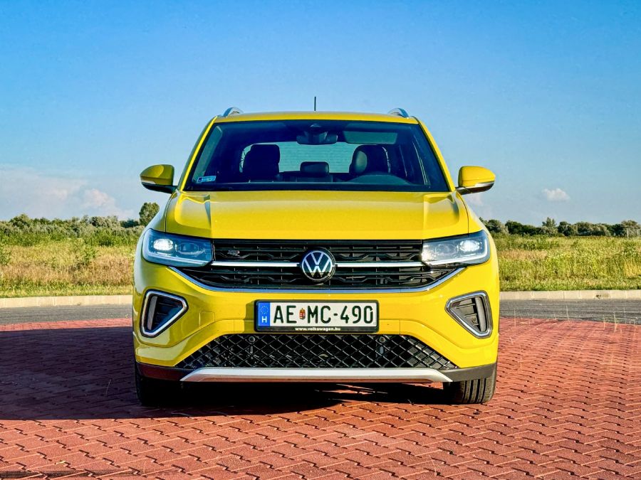 Fiatalos városi vagány – VW T-Cross R-Line 1.5 TSi DSG - Autó & Motor - MOBILITY - t cross r line teszt, vw t cross teszt, VW T-cross R Line 1.5 TSI teszt, VW tcross teszt, 