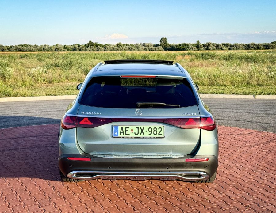 Az egyetlen Mercedes, amelyik piszkosan is menő - Mercedes-Benz E300de 4Matic All-Terrain - Autó & Motor - MOBILITY - 2024 mercedes e All terrain teszt, 2024 mercedes-benz e300de All-terrain teszt, e300 mercedes 2024, e300de, e300de kombi, e300de mercedes, e300de mercedes teszt, 