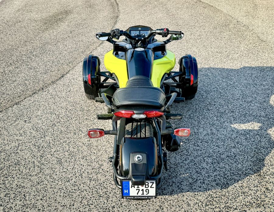 Hórobogózás aszfalton – Can Am Spider F3 - Autó & Motor - MOBILITY - can am spider  teszt, can am spider f3, can am spider f3 teszt, canam 2024,