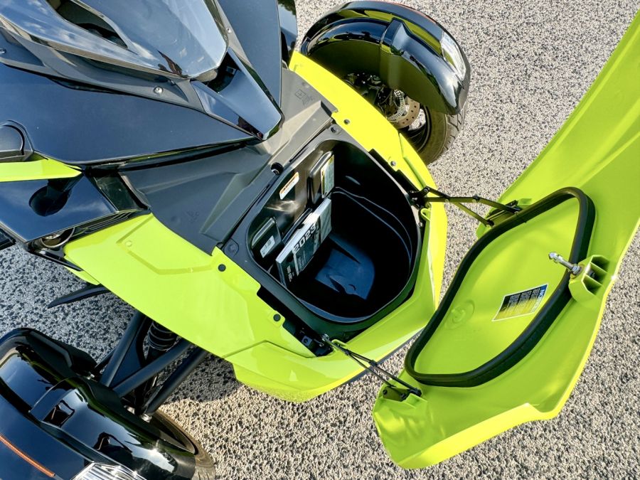 Hórobogózás aszfalton – Can Am Spider F3 - Autó & Motor - MOBILITY - can am spider  teszt, can am spider f3, can am spider f3 teszt, canam 2024,