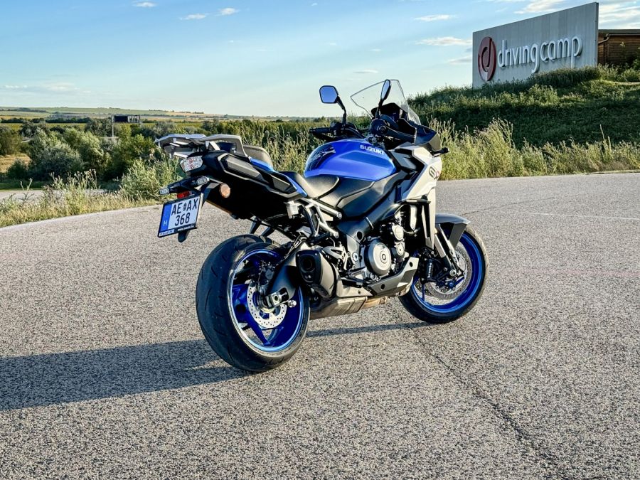 Talán a legjobb Suzuki motor – Suzuki GSX-S1000GX - Autó & Motor - MOBILITY - gsx-s1000s, Suzuki GSX-S1000GX teszt, 