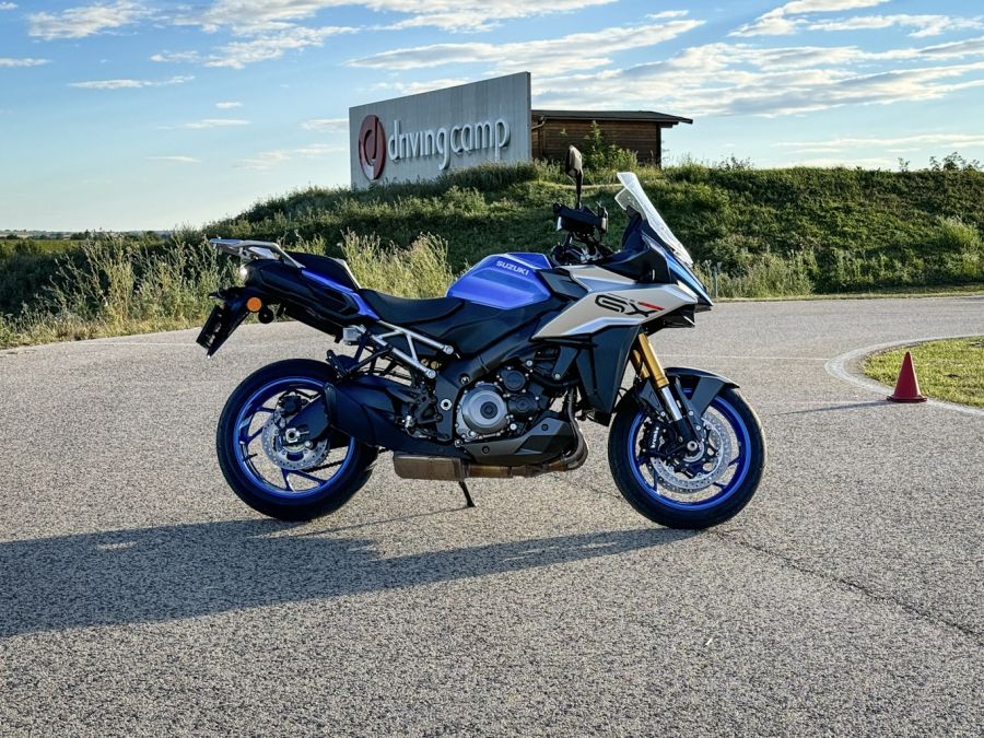 Talán a legjobb Suzuki motor – Suzuki GSX-S1000GX - Autó & Motor - MOBILITY - gsx-s1000s, Suzuki GSX-S1000GX teszt, 