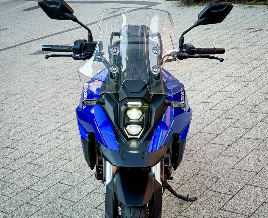 Megoldás, ha nem vagy elég magas – Suzuki V-Strom 800 - Autó & Motor - MOBILITY - 2024 suzuki v-strom 800 teszt, v-strom 800, v-strom 800 teszt,