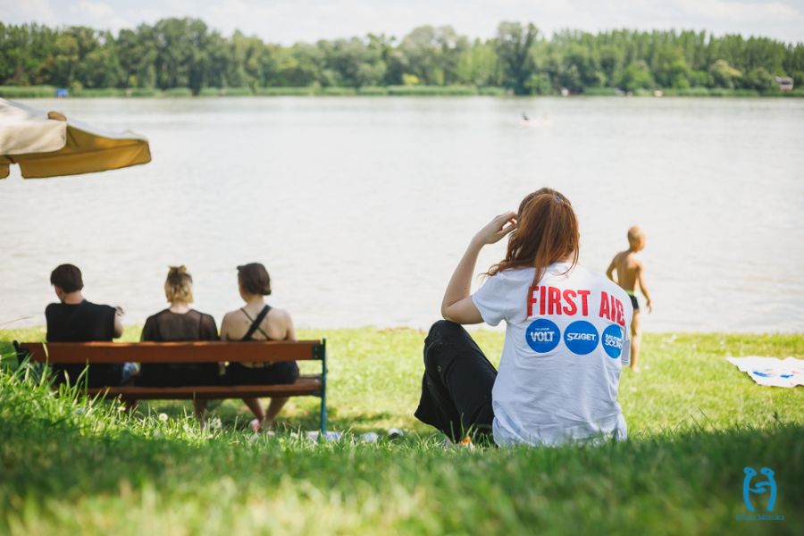 Fesztivál-pszichológia – Mentális biztonság a Sziget fesztivál területén - ÉN -  - helperek, pszichológia, pszichológus, pszichológus helperek, sziget, sziget 2024, sziget fesztivál, sziget helperek, 